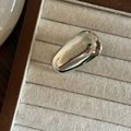 Minimalist silver metallic teardrop hair clip with high-polish mirror finish on display - Silver Solid Teardrop (4#)