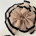 Double-layer apricot organza scrunchie with black velvet scalloped edges for women - Rice Pink