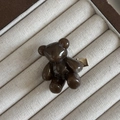 Detail von dunkelbraunem Bär-Haarclip mit goldenem Metallverschluss in Schmuckschatulle - 2# Brauner Bär Haarclip