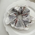 Blau-rotes florales Spitzen-Haargummi auf weißem Porzellanteller für elegantes Haarstyling - Pastoraler Weißer Rand Stil (57#) / Blau Gestreift Rote Blumen