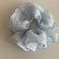 Elegante elastico per capelli in organza blu chiaro con trama a strati e tessuto soffice - Stile a righe blu (2#蓝色条纹发圈)