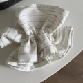 Scrunchie bianco a righe con bottone Paris in stile sportivo coreano minimalista - Scrunchie a Righe Bianche