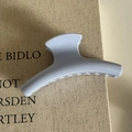 Detail of cream blue hair claw clip with glossy resin finish on minimalist book cover - 8# Light Blue Crescent