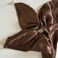 Elastico per capelli in raso francese marrone scuro con eleganti perle e dettaglio a fiocco - Elastico per Capelli Aquilone Caffè Lucido