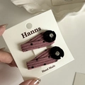 Barrettes en velours rose à pois noirs avec fleurs et cristaux sur carte blanche - Style Fleur Strass Pois Rose Noir