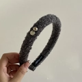 Graues Plüsch-Haarband mit Perle und Metallanhänger für modischen High-Top-Haar-Stil - 2cm Dunkelgrau Perle Goldplatte (4#)