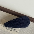Minimalist navy blue knitted hair clip with warm woven texture for women's autumn style - Navy Blue Striped