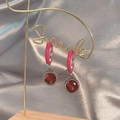 Boucles d'oreilles titane style français avec boucles laquées roses et zircons rouges - Style Doré (TL-E0038-pink) / Or-Rose