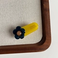 Handgefertigte Acetat-Haarklammer aus gelbem Harz mit blauer Blume im Vintage-Design - Blaue Blume Gelb