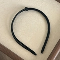 Minimalistisches doppelt geknotetes schwarzes PU-Leder-Stirnband für Damen Alltag - Schwarz