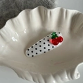 Fermaglio a pois con ciliegie rosse decorative su vassoio a forma di conchiglia - Stile Ciliegia Rossa (2# Fermaglio Bianco Pois Neri Ciliegia Rossa)