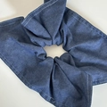 Premium Jeans-Haargummi in Dunkelblau für Damen mit markanten doppelten Kontrastnähten - 1# Denim Drachen Stil