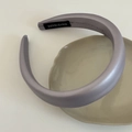 Minimalist lavender padded headband with handmade label on beige ceramic tray - 3cm / Light Purple