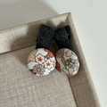 Barrettes à cheveux à bouton en tissu floral de style forestier pour femmes et filles - 14# Pince à Cheveux Boule Blanche Fleur Orange (Paire)