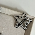 Sternförmige BB-Haarklammer mit Leopardenmuster und Plüschstoff auf Beige-Display - 4# Grau Leoparden Stern Haarklammer