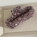 Gros plan sur une pince à cheveux en tweed bouclé rose ornée de paillettes - 7# Rose Coréen Grand Carré Pince à Cheveux