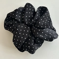 Elastico per capelli classico a pois bianchi e neri con morbido tessuto satinato - Scrunchie / Nero (1# Scrunchie Nero a Pois Bianchi)
