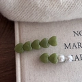 Set di due fermagli per capelli con cuori verdi e perle su base in metallo argento - Set Fermagli Capelli Cuore Verde (5#)