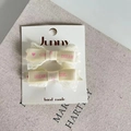 Set di due fiocchi per capelli in pizzo bianco sporco con nastro rosa Dream Girl - Coppia di Mollette per Capelli in Pizzo con Fiocco Bianco