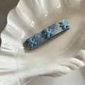 Detailansicht der blau karierten Haarspange mit drei hellblauen 3D-Bären aus Harzdekor - Blau Karierter Blauer Bär Haarklammer