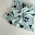 Panda und Bambus Druck Haargummi aus Satin in Minzgrün im chinesischen Stil - Blauer Drachenpanda-Stil / Blauer Drachenpanda