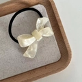 Minimalistisch haarelastiek met een crèmewitte parelmoerachtige harsstrik deco - Haarelastiekje / Zilverwit Textuur Lange Strik (12#)