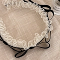 Serre-tête en dentelle vintage avec nœuds en ruban noir sur fond de coton beige - Serre-tête Ruban Noir avec Maille