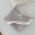 Franse kant haarsjaal met bruin geblokt patroon en witte kant strik decoratie details - Grijs Gingham Hoofddoek