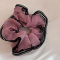 Rosalila Organza-Haargummi mit Schmetterling Stickerei und schwarzer Spitzenkante - Rosa (2#)
