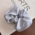Elegante elastico scrunchie stile balletto blu sale marino su sfondo di libro in tessuto - Stile Mesh Blu (6#)
