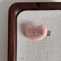 Fermaglio per capelli a cuore rosa in acetato con orsetto dorato e strass in vassoio - Stile Orso Anacardio Rosa