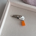 Zilveren metalen haarclip met oranje hars gummybeer hanger op een zachte achtergrond - 8# Transparant Oranje Beer Hanger