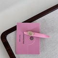 Pince à cheveux minimaliste rose crème avec anneau en résine sur support à bijoux - Pince Bec de Canard (5#) / Rose avec Pois Thé au Lait