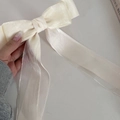 Elegante pinza para el pelo con lazo grande de malla de doble capa en crema para mujeres - Lazo de Cinta Blanca