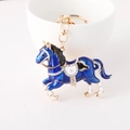 Portachiavi cavallo in smalto blu con finitura in lega dorata e strass scintillanti - Blu Reale