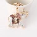 Portachiavi a forma di elefante dorato con strass bianchi e decorazioni in smalto - Marrone