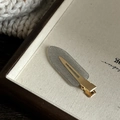 Barrette à cheveux grise pailletée avec clip en métal doré pour un style minimaliste - Clip Blanc Transparent Pailleté