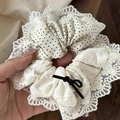 Elastico in pizzo a pois con fiocco in velluto per acconciature eleganti - Scrunchie in Pizzo Bianco a Pois