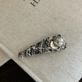 Pink tweed hair clip with gold metal White tag and brown resin bead for women - Black and White Striped Triangle Hair Clip with Artificial Pearl