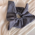 Elastico per capelli a quadri blu stile vintage con dettagli a pieghe eleganti - Stile Aquilone a Quadri Grigi
