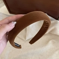 Detail of caramel velvet headband showing the thick texture and Hand Made label - Padded Khaki Sponge Style (1#卡其海绵增高植绒发箍)