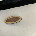 Minimalistische ovale haarklem in bruin en beige contrast hars met glanzende finish - Khaki Ovalen Haarspeld
