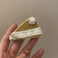 Fermaglio per capelli vintage in velluto con pizzo, perle e strass color marrone - Triangolo Zenzero Floccaggio Pizzo / Giallo Zenzero