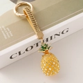 Portachiavi a forma di ananas scintillante con strass gialli e foglie verdi dorate - Giallo