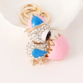 Llavero de pollito rosa y azul con diamantes de imitación y acabado en oro pulido - Rosa