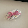 Koreaanse haarspeld met roze garen strik op een witte tweed stoffen basis voor dames - Witte Streep Ovale BB Clip Met Strik