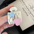 Pinza para el pelo blanca mate con motivos de estrella azul y corazón rosa - Pinza Ovalada Blanca Con Corazón Rosa