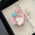 Pinza para el pelo rosa mate con estrella azul y corazón blanco en joyero elegante - Pinza Ovalada Rosa Con Corazón Blanco