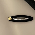Französische Haarspange aus Samt in Ovalform mit goldenem Knopf und Metallclip - Schwarz Beflockung Oval Haarspange mit Goldschnalle