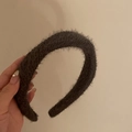 Dicker dunkelgrauer flauschiger Strick Haarreif mit Kunstfell Textur für Damen - Grauer Plüsch Irregulärer Stirnband